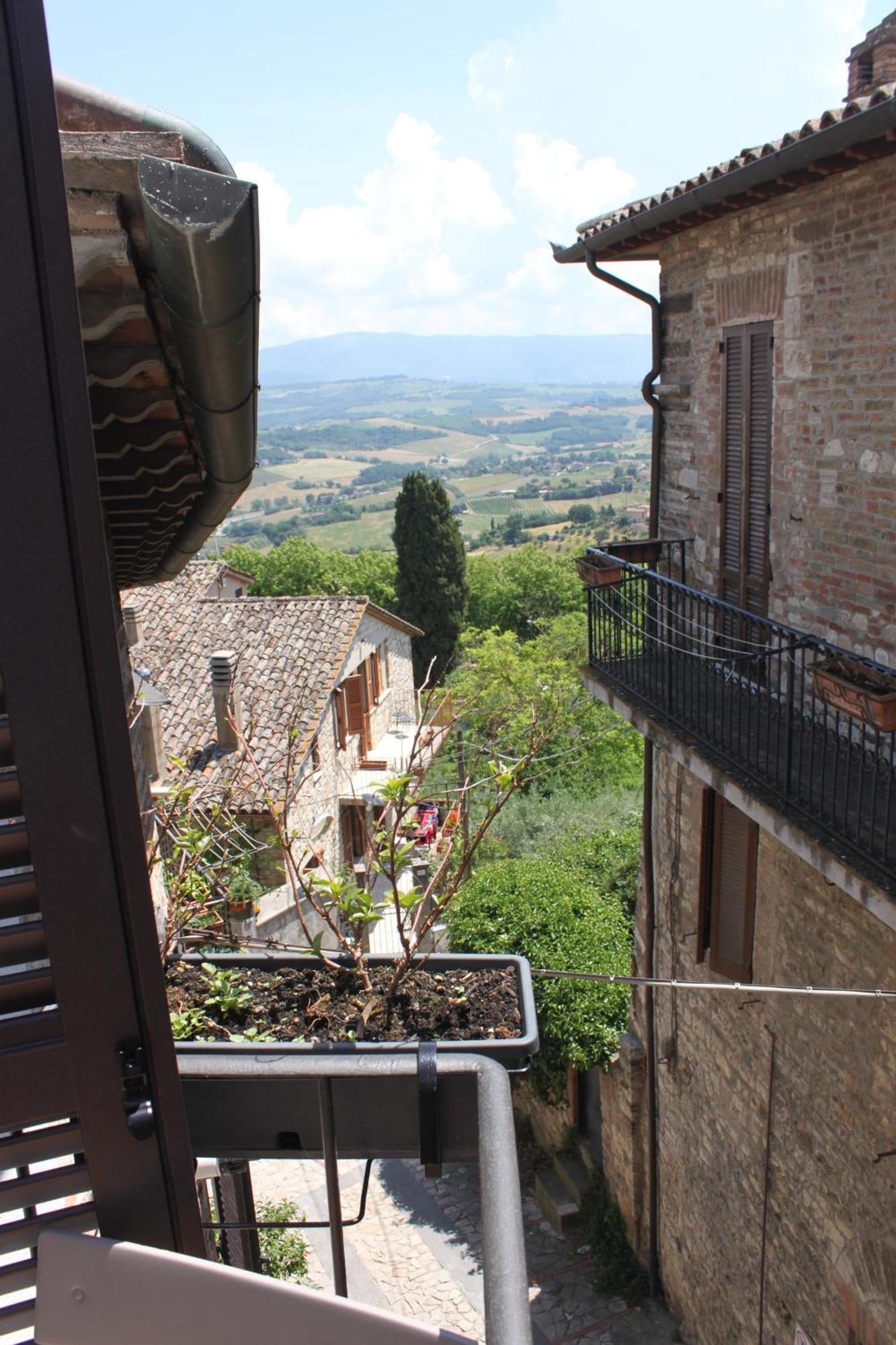 Appartamento Casa Di Borgo Todi Esterno foto