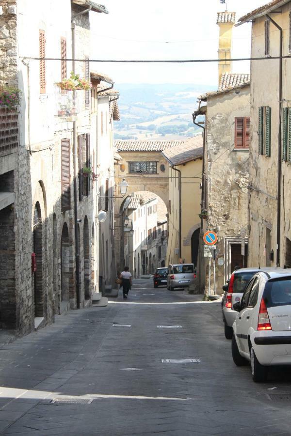 Appartamento Casa Di Borgo Todi Esterno foto