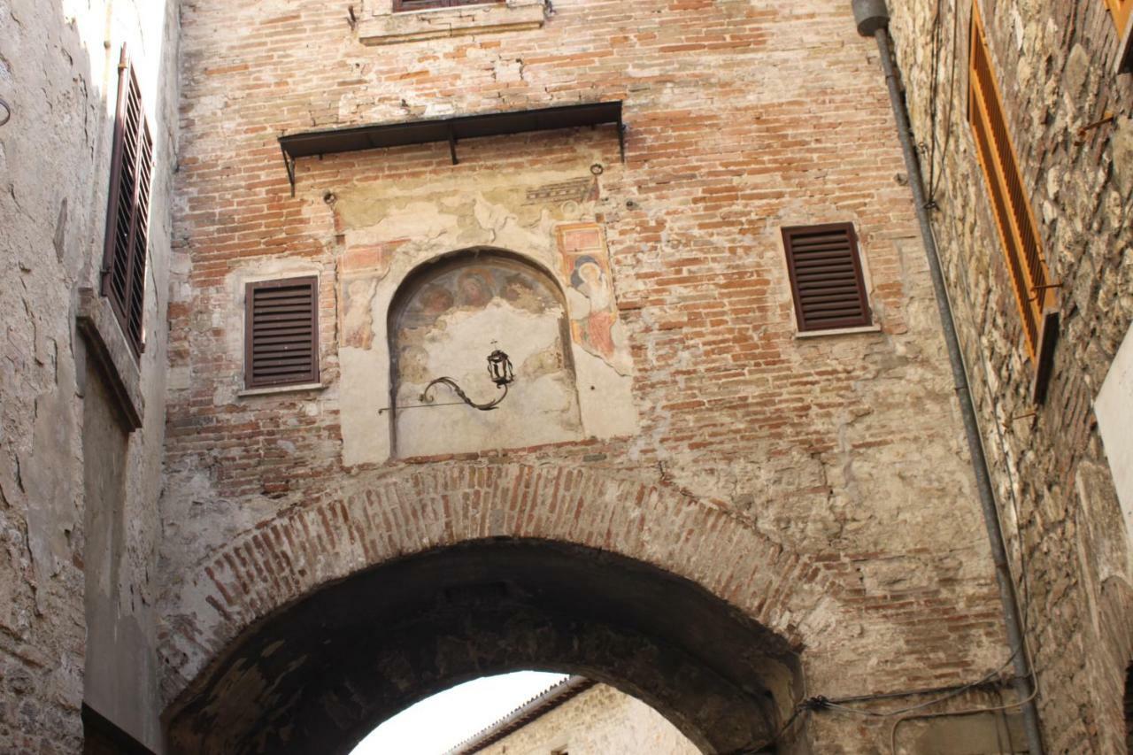 Appartamento Casa Di Borgo Todi Esterno foto