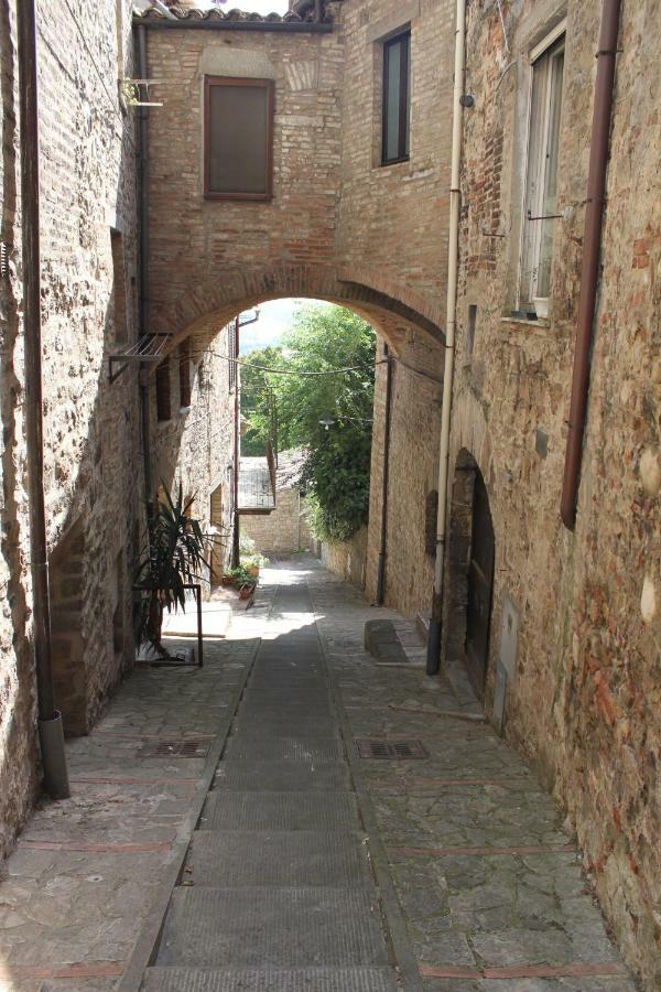 Appartamento Casa Di Borgo Todi Esterno foto