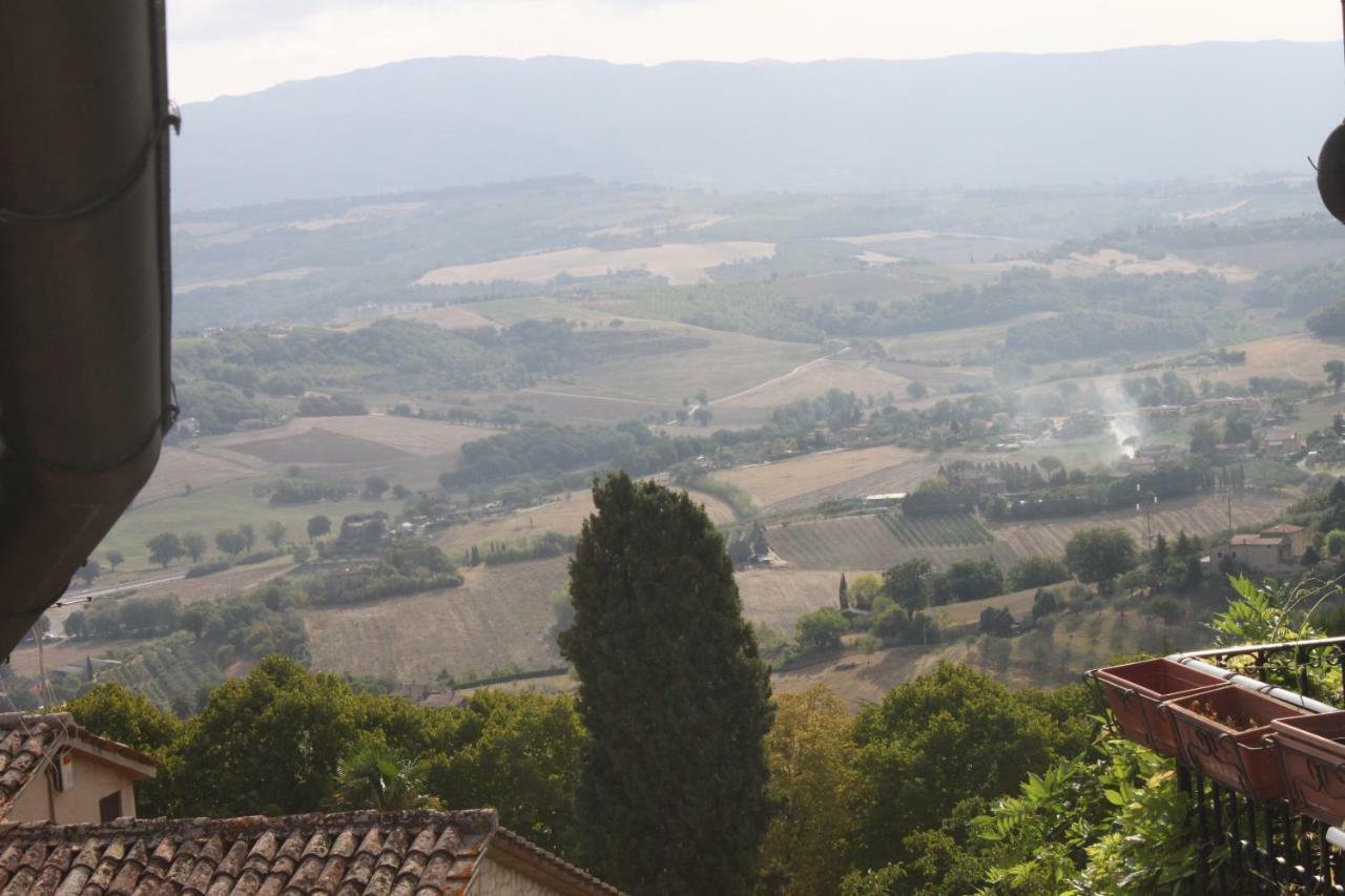 Appartamento Casa Di Borgo Todi Esterno foto