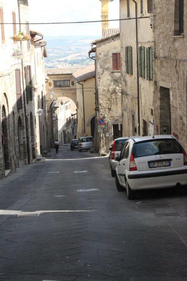 Appartamento Casa Di Borgo Todi Esterno foto